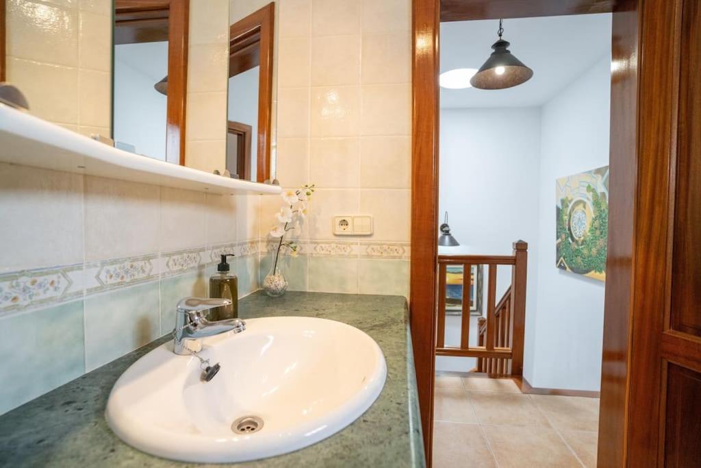 Beautiful Home In Lanzarote 5 Mins From Marina プラヤ・ブランカ エクステリア 写真